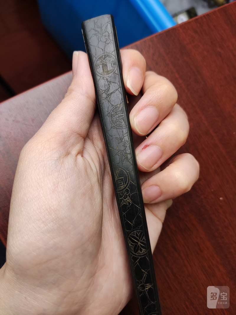 清 漆暗刻花卉纹扇骨 - 图4